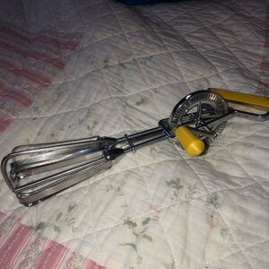 Vintage Handheld Egg Beater with Yellow Handle, off -grid- camping- used